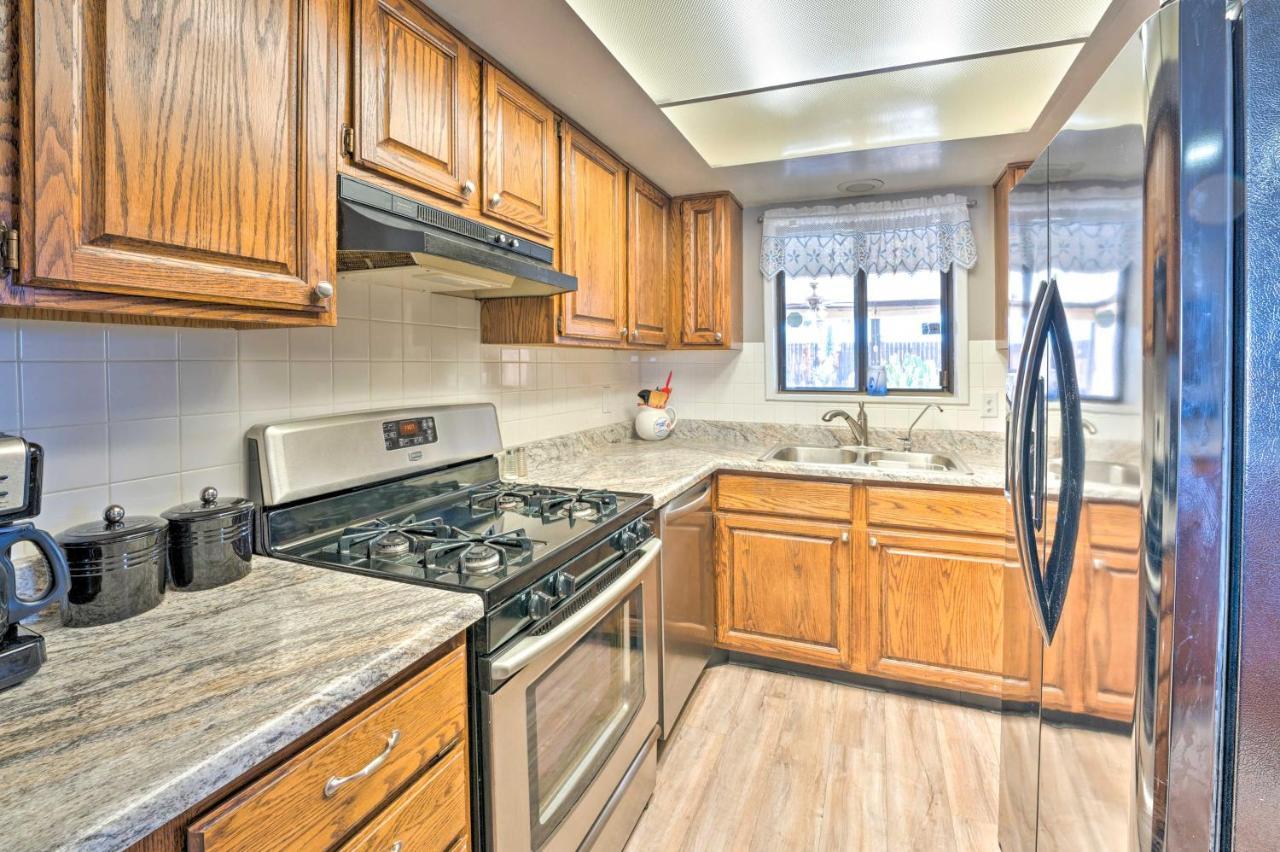 Lake Havasu Home With Pool - 2 Miles To Waterfront! Lake Havasu City Exterior foto